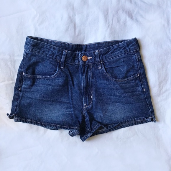 H&M Navy Blue Medium Rise Denim Shorts - Picture 1 of 3